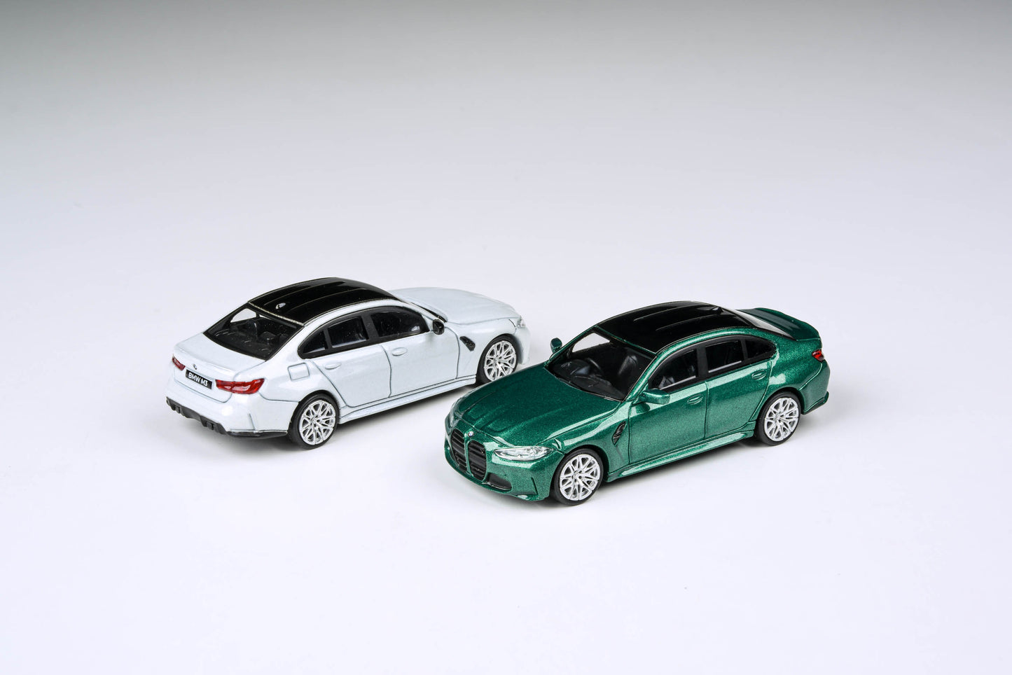 1:64 BMW M3 (G80) Isle of Man Green / Frozen Brilliant White