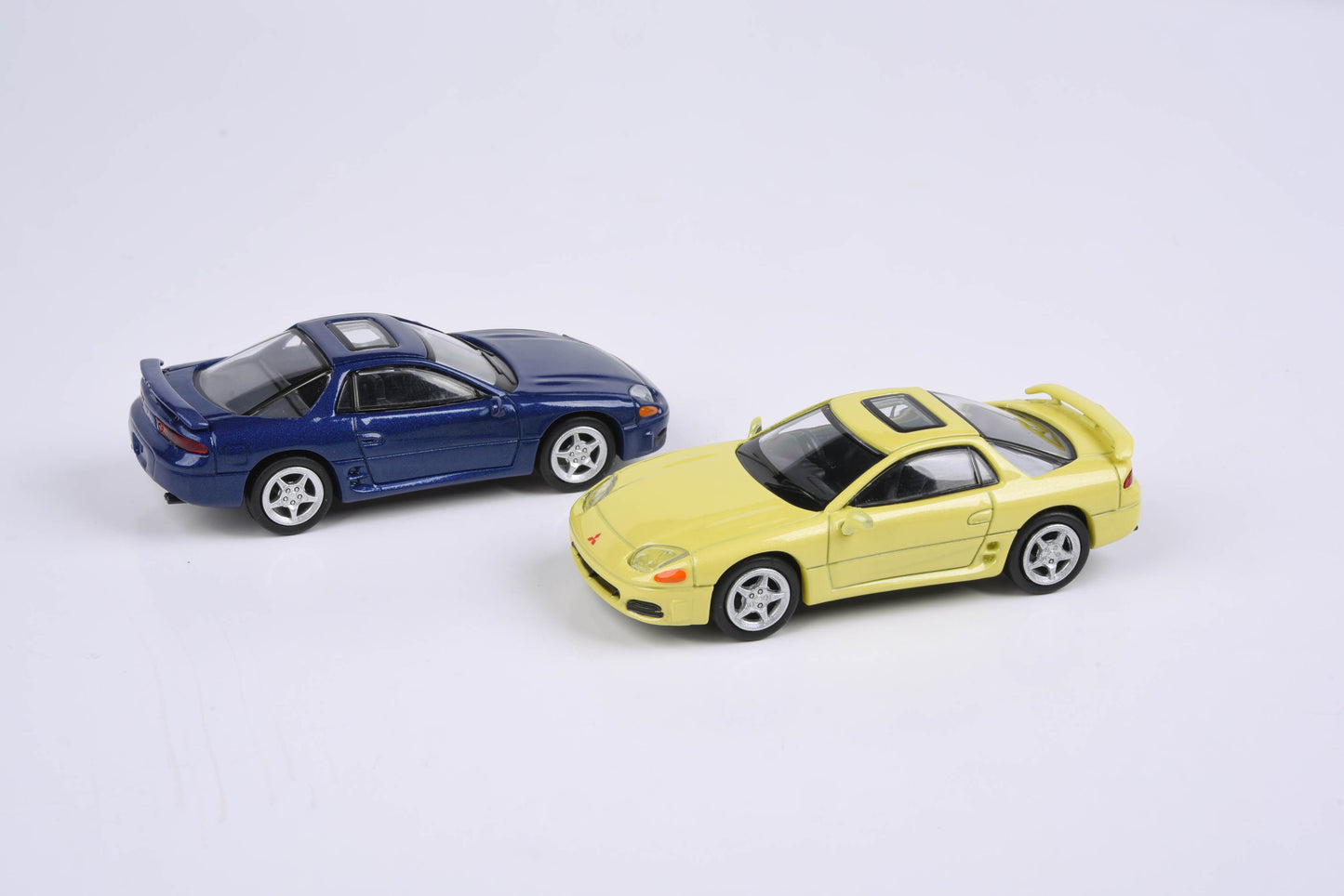 1:64 Mitsubishi GTO / 3000GT Martinique Yellow Pearl / Mariana Blue