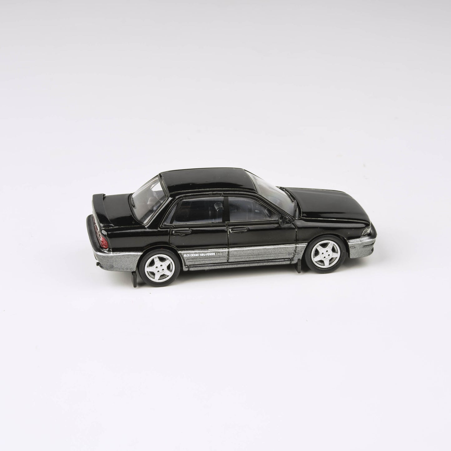 1:64 Mitsubishi Galant VR-4 Lamp Black + Chateau Silver / Grace Silver + Chateau Silver