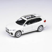 Load image into Gallery viewer, 1:64 BMW X5 Mineral White / Tanzanite Blue
