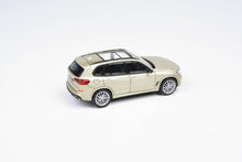 Load image into Gallery viewer, 1:64 BMW X5 Sunstone / Atlantis

