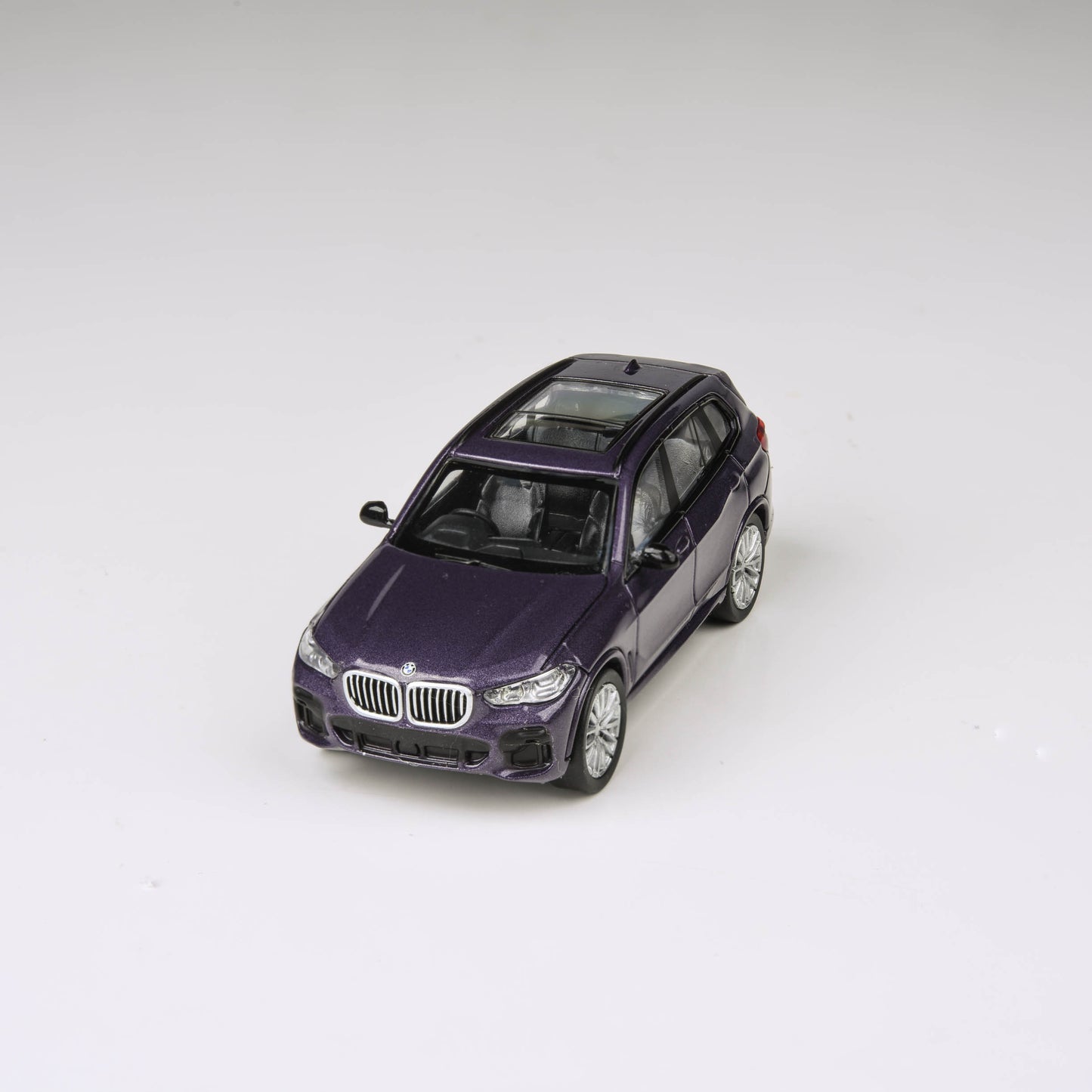 1:64 BMW X5 Daytona Violet / Verde Ermes