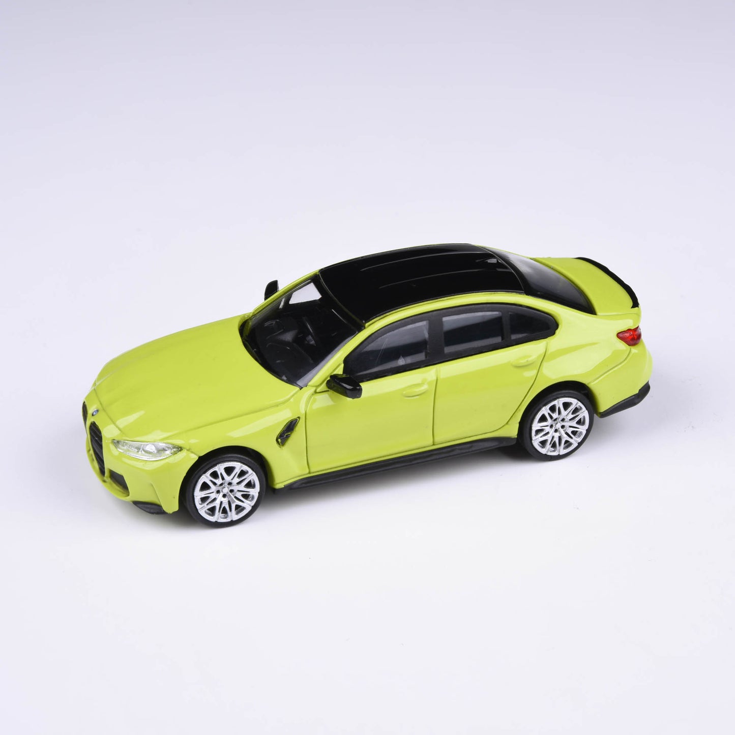 1:64 BMW M3 (G80) Sao Paulo Yellow / Toronto Red