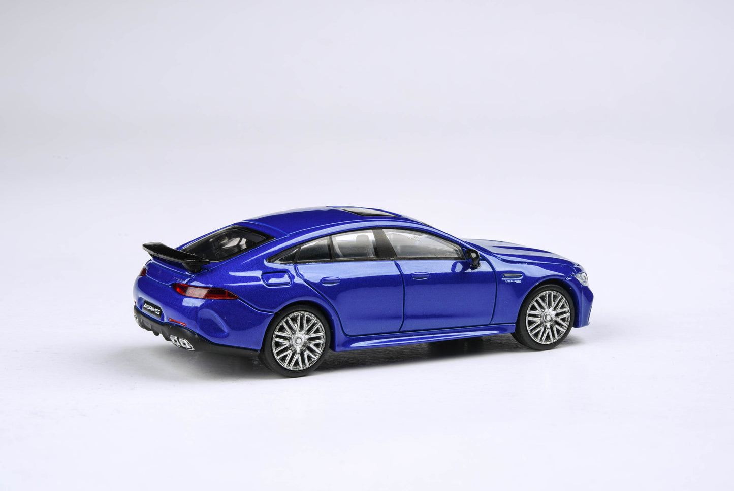 1:64 Mercedes-AMG GT 63 S - Matte Grey / Metallic Blue