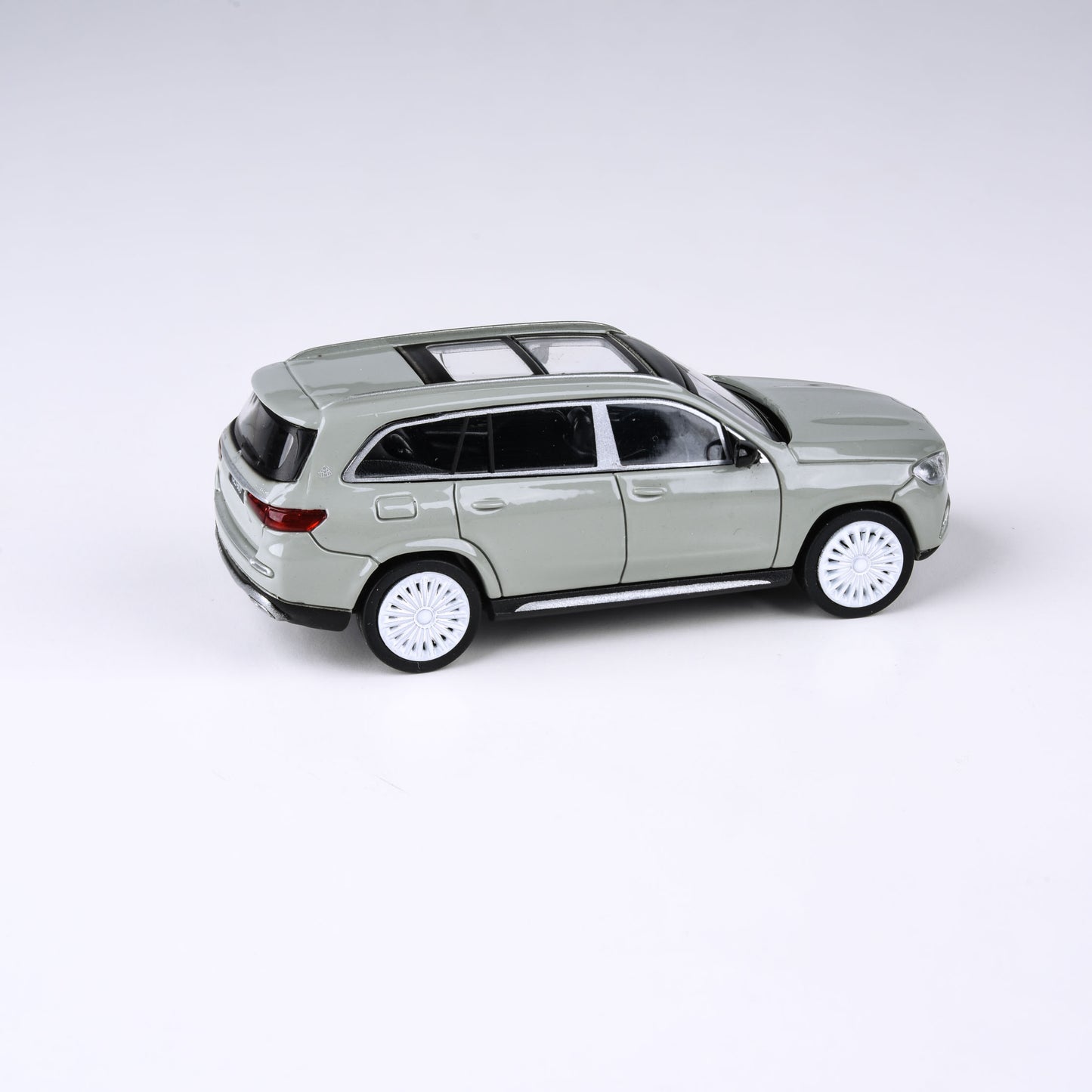 1:64 Mercedes-Maybach GLS 600 Nardo Grey / Purple