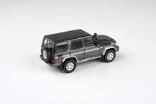 Load image into Gallery viewer, 1:64 Toyota 2007 Land Cruiser 76 Graphite Grey / Sandy Taupe
