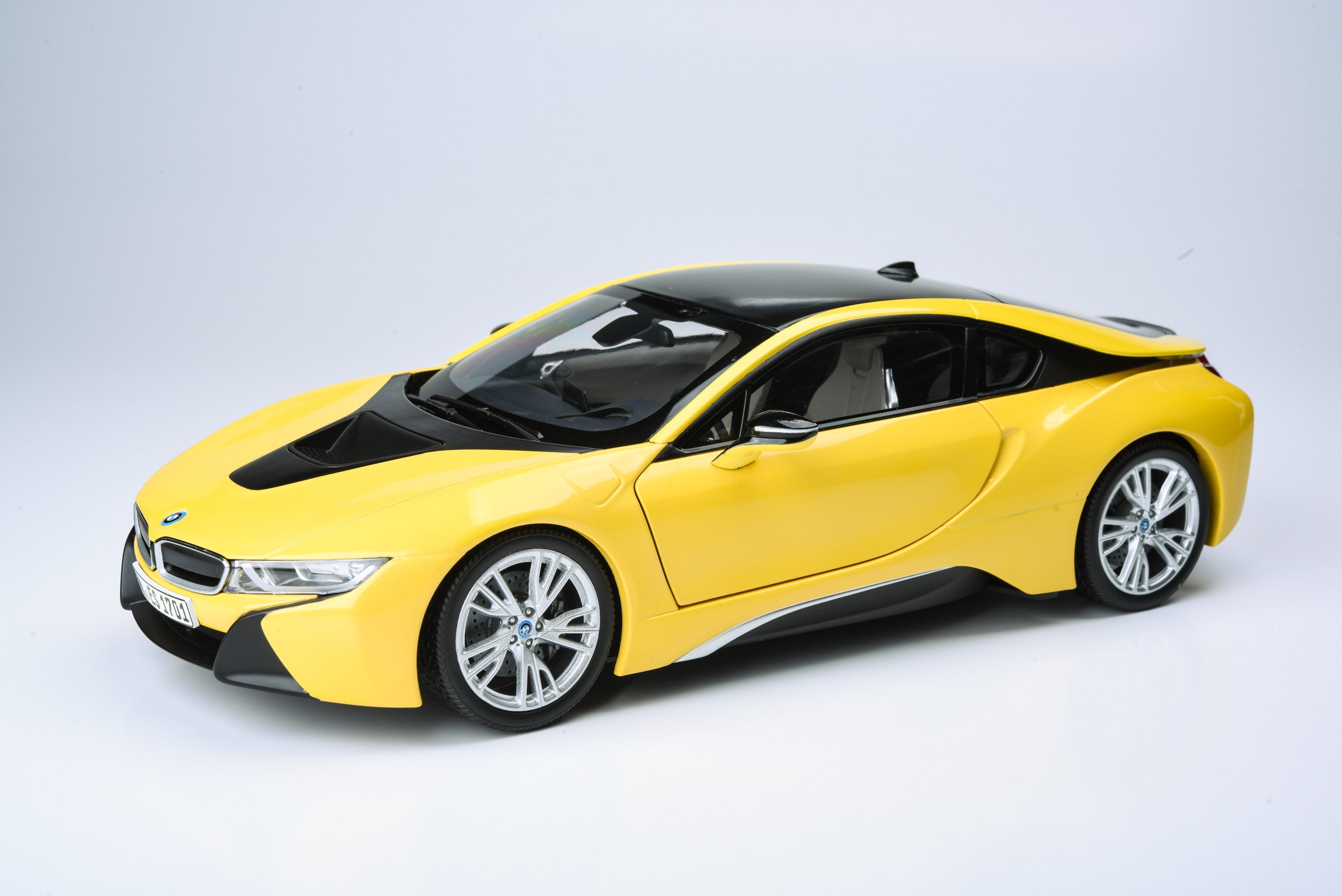 1 18 Scale BMW i8 paragonmodelstore