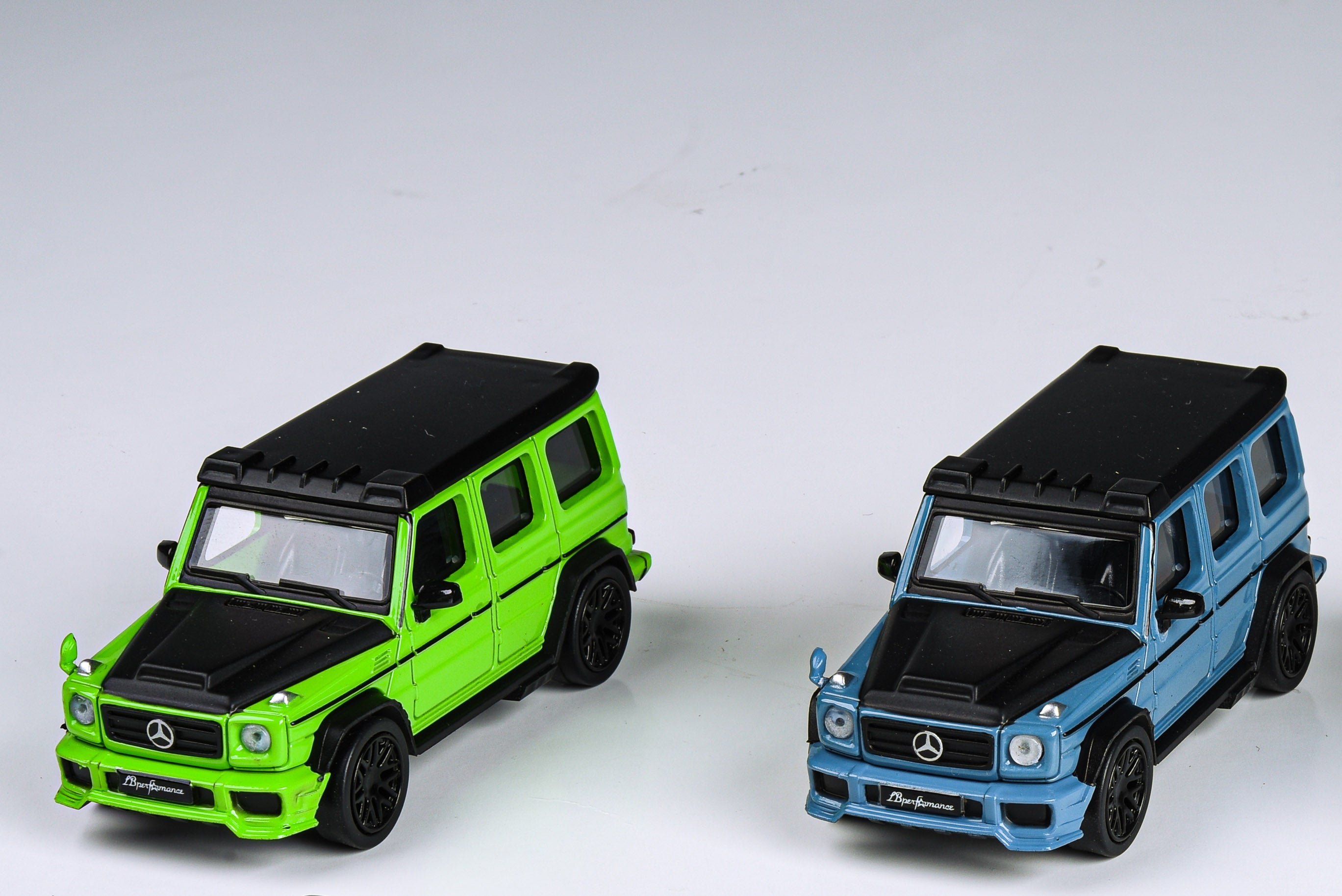 1:64 LBWK Mercedes-AMG G 63 - Alien Green & China Blue – paragonmodelstore