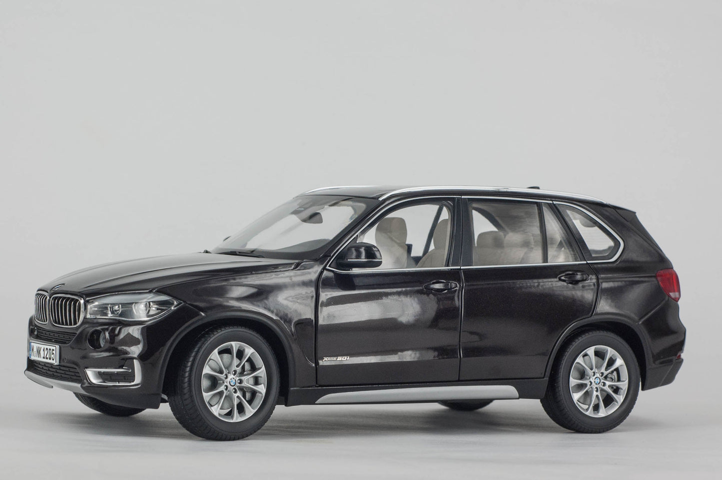 1:18 Scale BMW X5 F15