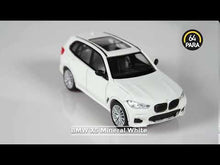 Load and play video in Gallery viewer, 1:64 BMW X5 Mineral White / Tanzanite Blue
